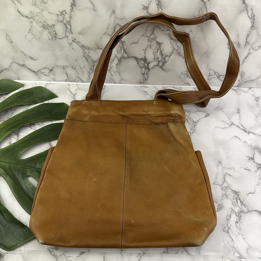 Hobo International Vintage 90s Leather Shoulder Bag Purse Caramel Brown Boho